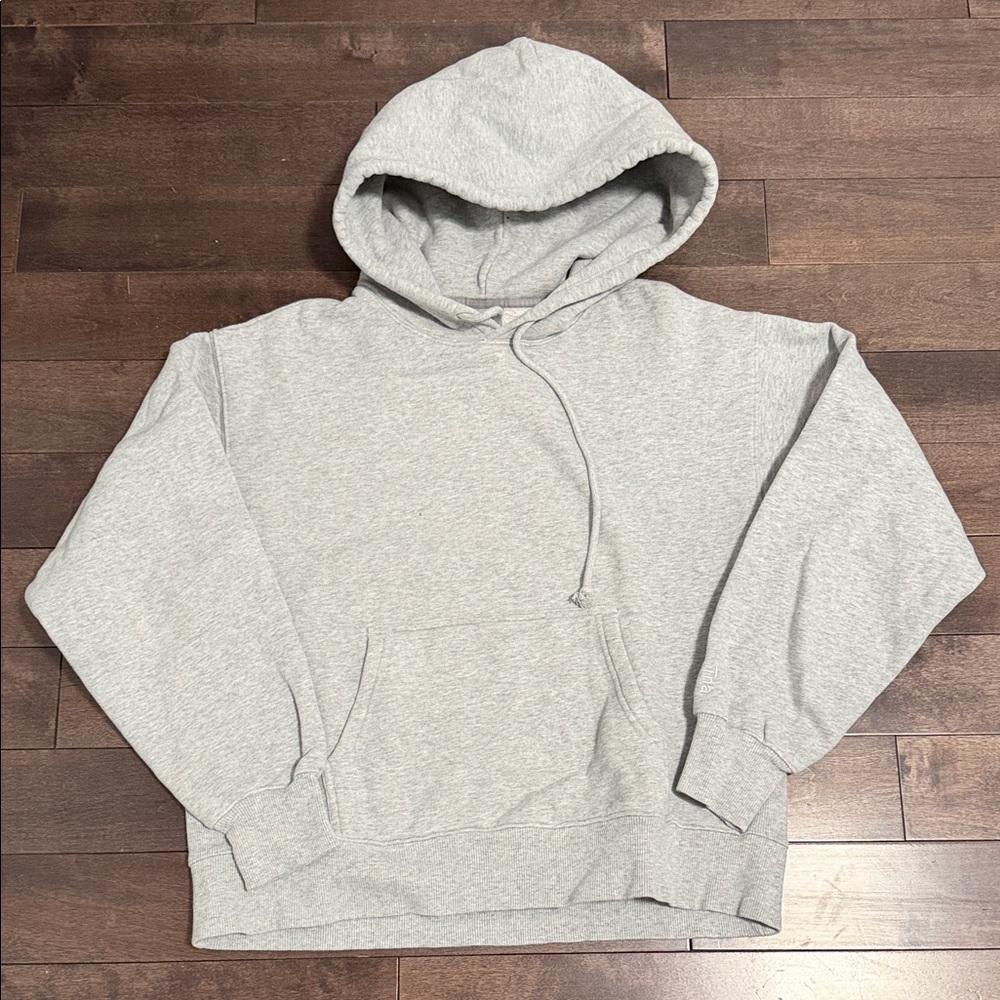 Aritzia cozy fleece mega hoodie size xs/small euc heathered grey